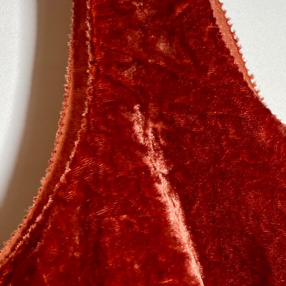 ❤︎︎ 𝕍𝕒𝕝𝕖𝕟𝕥𝕚𝕟𝕖 ❤︎︎ Rᴀᴄʜᴇʟ Rᴏʏ Cʀᴜsʜᴇᴅ Vᴇʟᴠᴇᴛ Tᴀɴᴋ Sᴛʏʟᴇ Mɪɴɪ Dʀᴇss - Picture 3 of 10